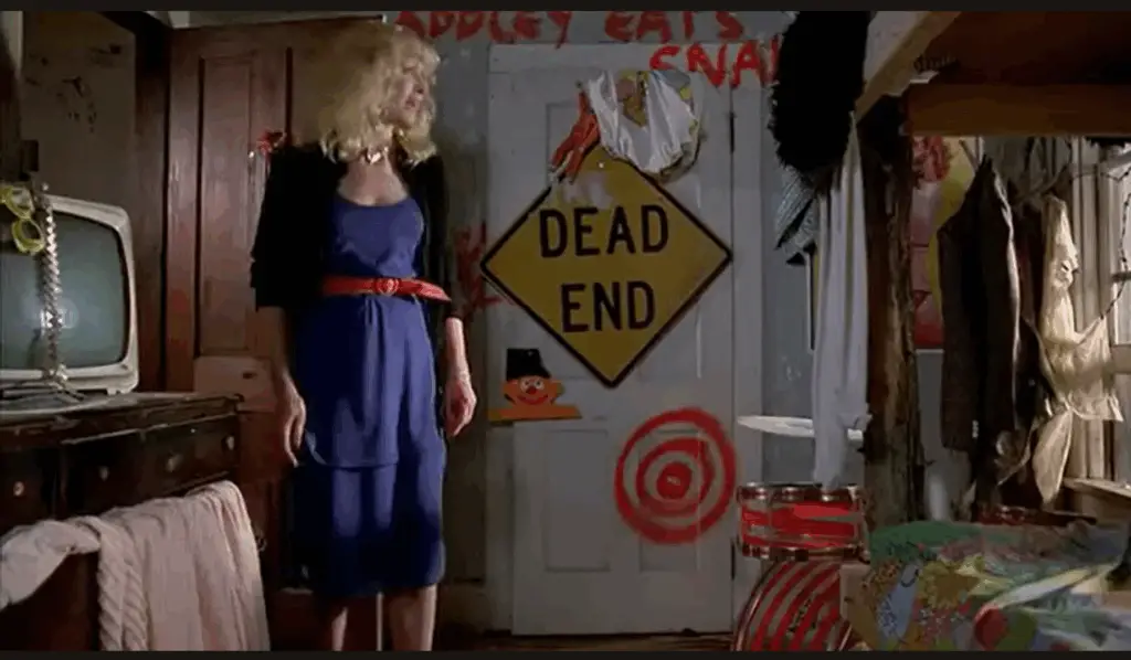 I love it when slasher movies are subtle with their symbolism.
