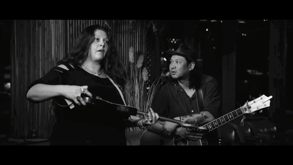 I can't believe the L.A. music scene is so scummy either!