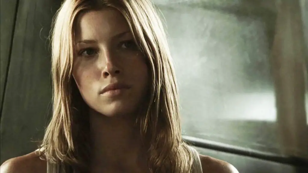 hot babe Jessica Biel in Texas Chainsaw Massacre.