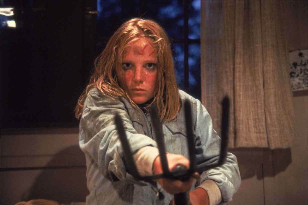 Ginny (Amy Steel) in Steve Miner's Friday the 13th Part II.