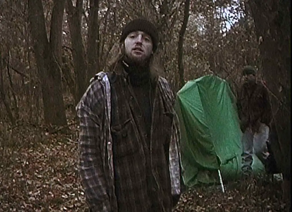 Josh Leonard and Michael Williams as themselves in Daniel Myrick and Eduardo Sanchez's The Blair Witch Project