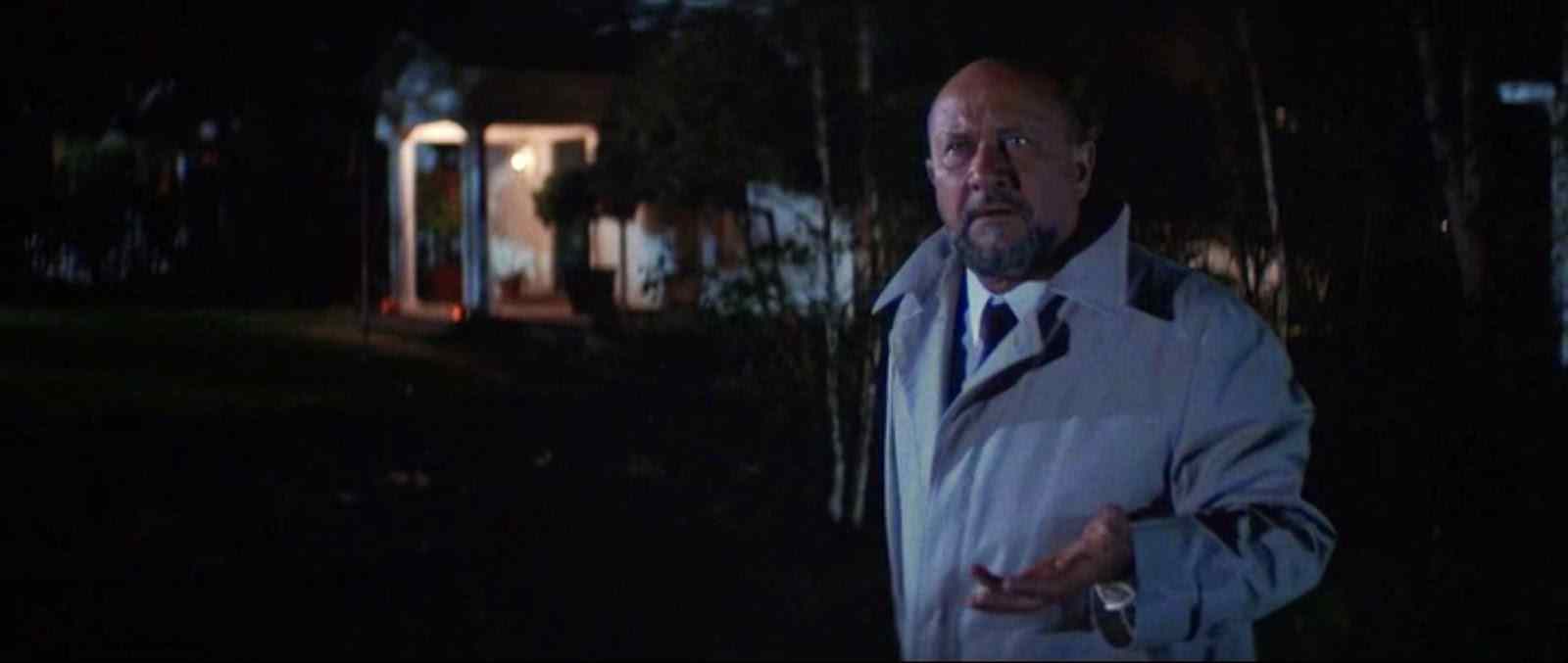 Donald Pleasance as Loomis in Halloween II