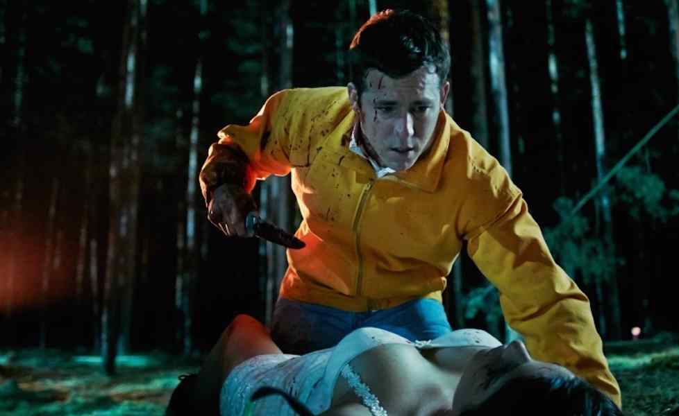 Ryan Reynolds killing one of his victims as Jerry in The Voices.