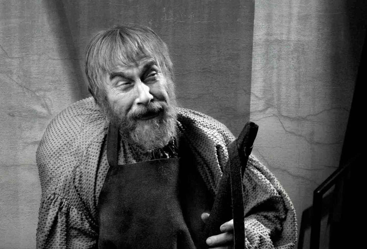 Bela Lugosi as Ygor