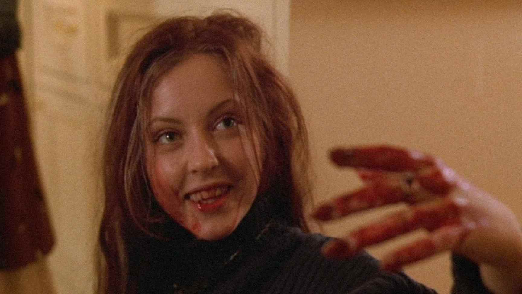 a bit of ketchup in Ginger Snaps (2000)