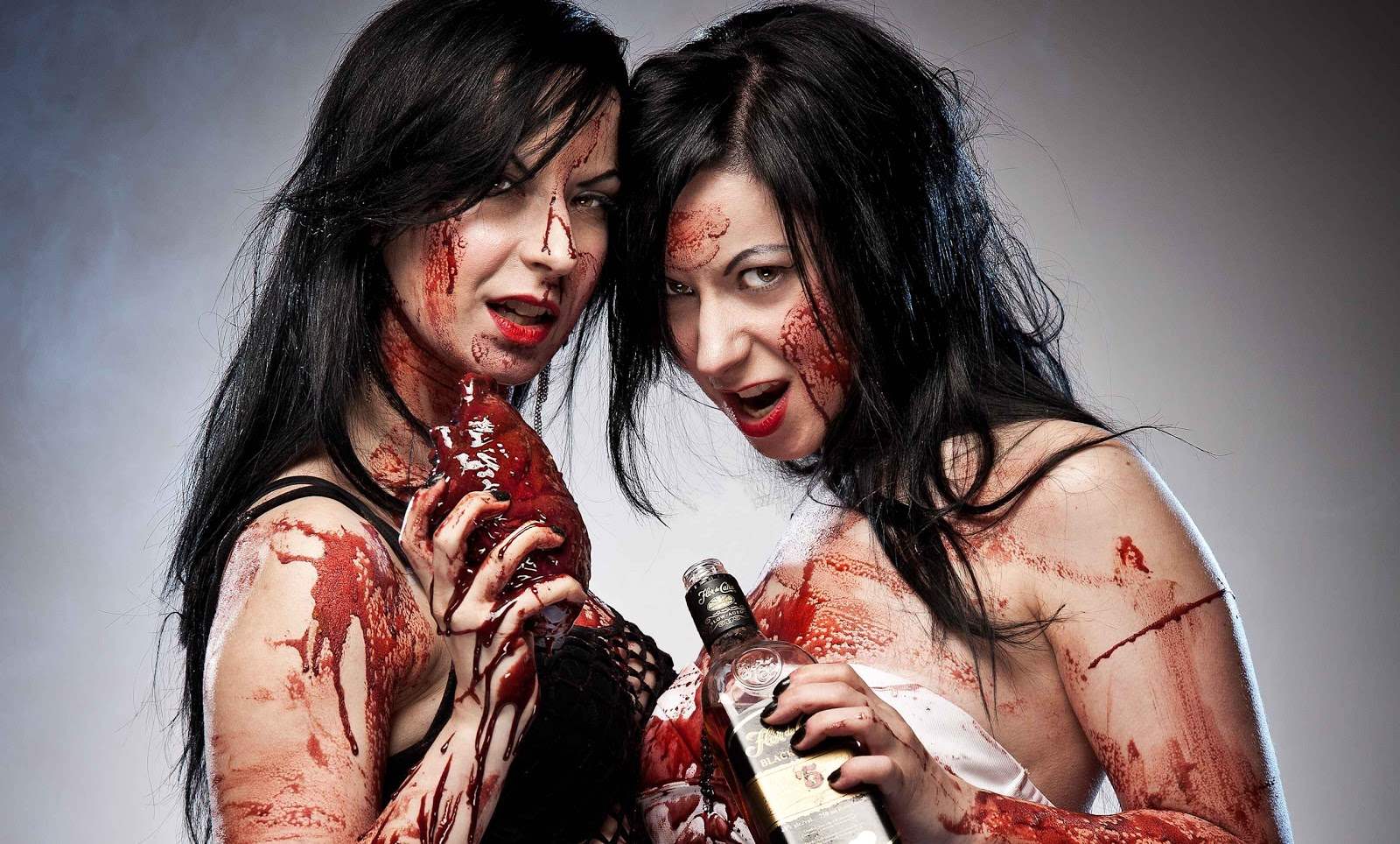 The Twisted Twins - Jen and Sylvia Soska