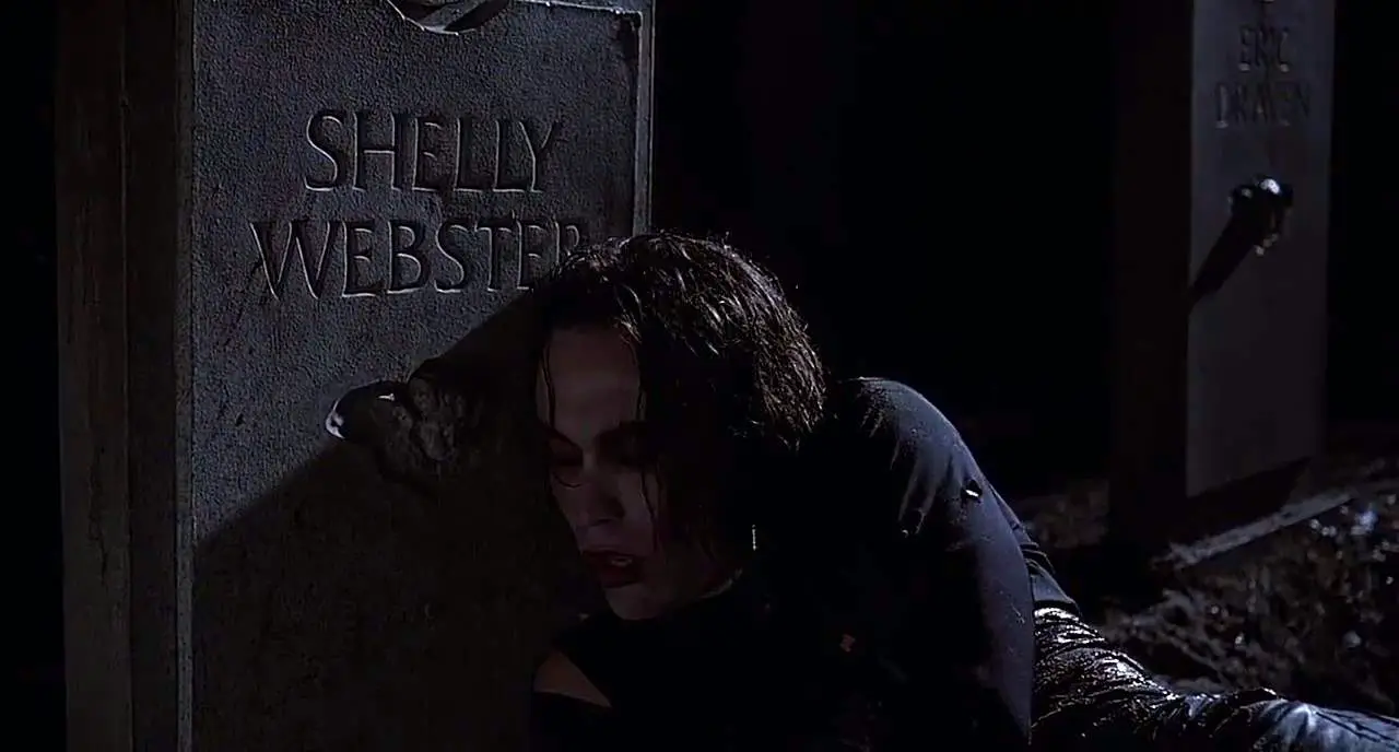 Eric at Shelley's grave in The Crow
