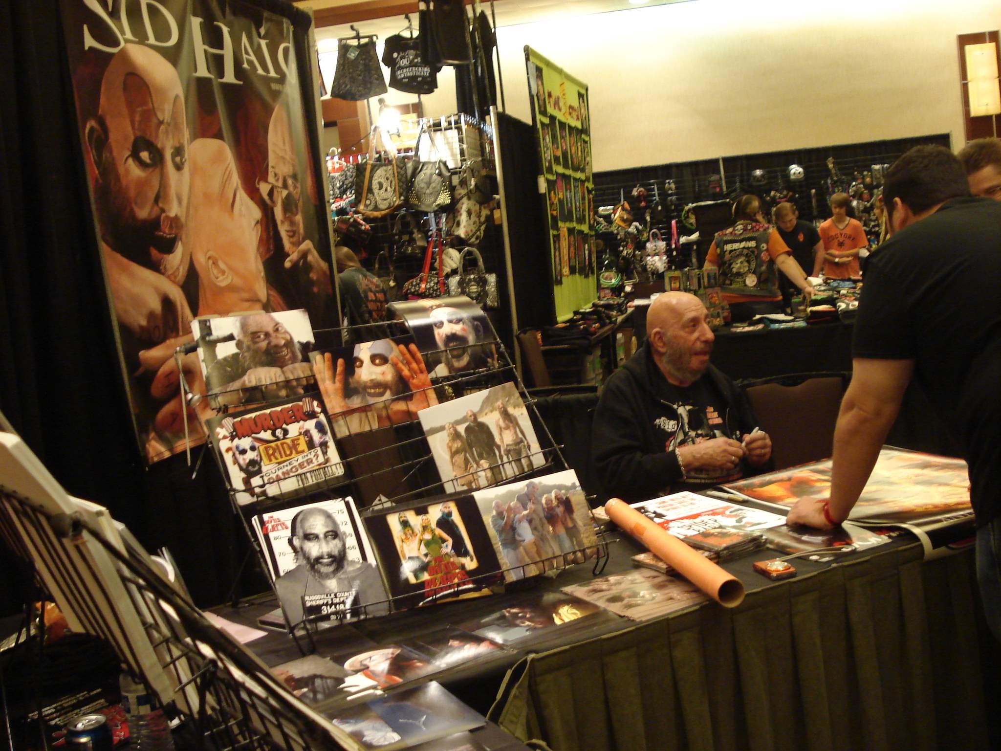 There was a seemingly never-ending line for icon Sid Haig's autograph at Texas Frightmare Weekend