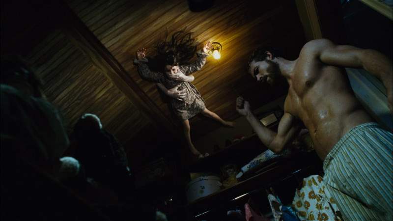 amityville-horror-ceiling