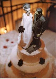The bride of frankenstein horror movie cake.