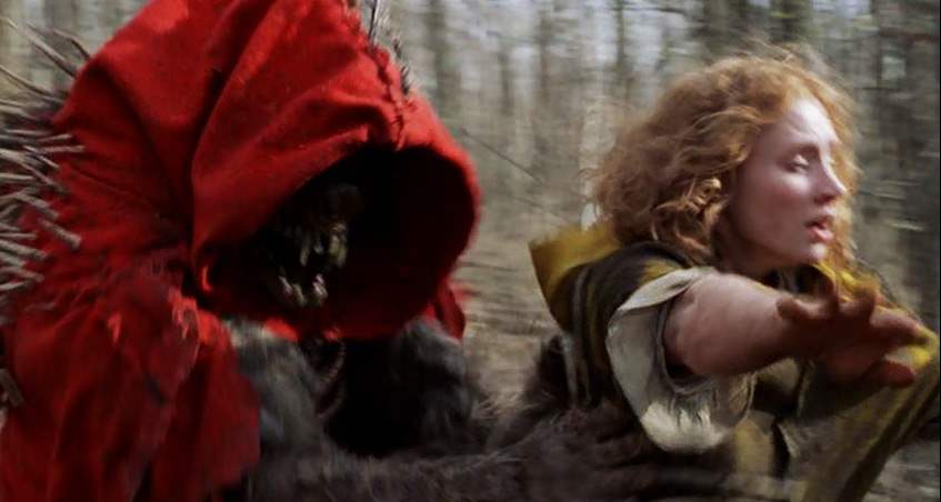 village-2004-movie-creature-attacks-elizabeth-walker-red-cloak-forest-bryce-dallas-howard-review