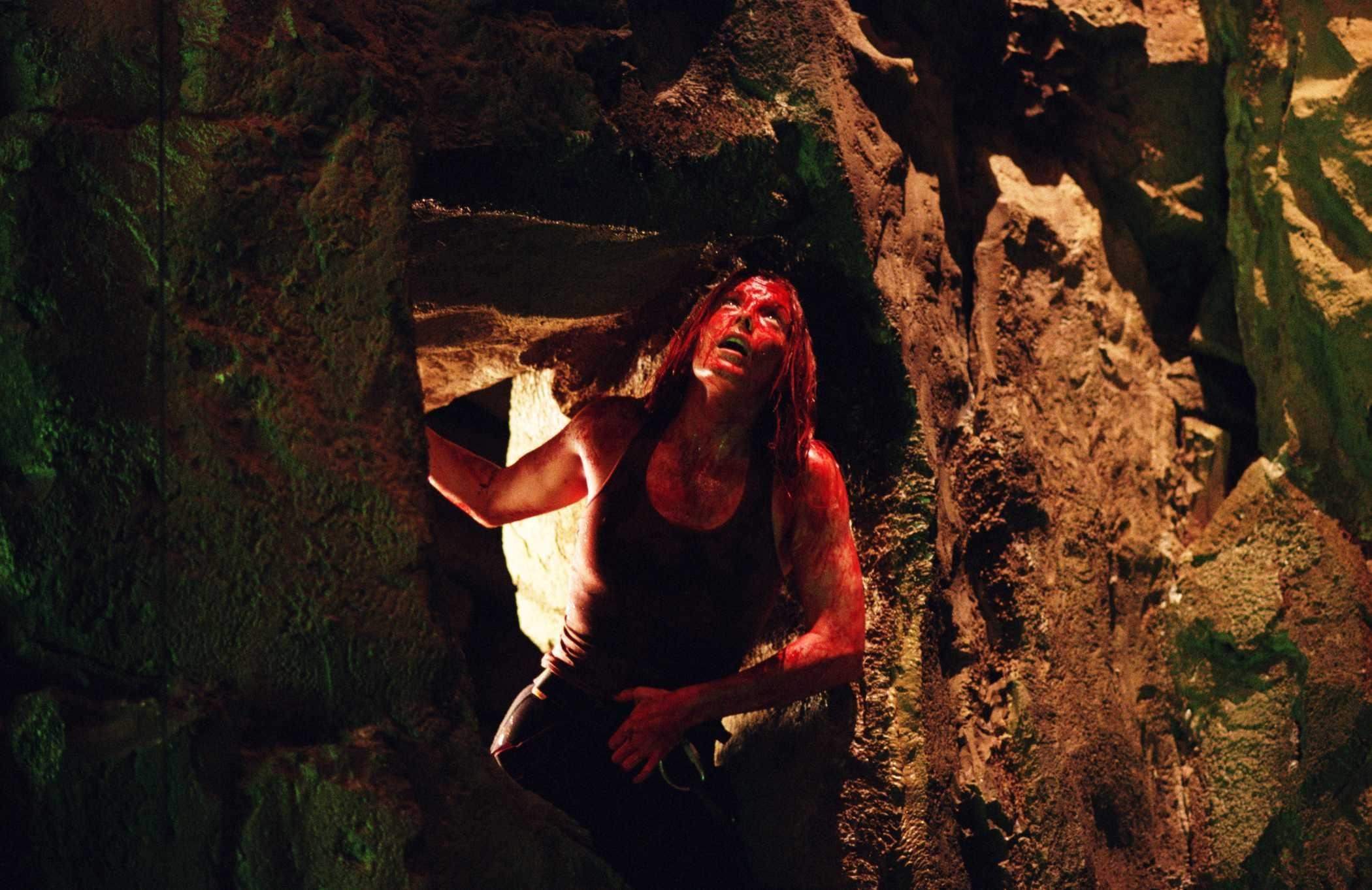 the-descent-cave-bloody