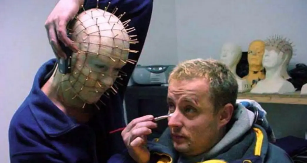 Pinhead and Gary Tunnicliffe on set