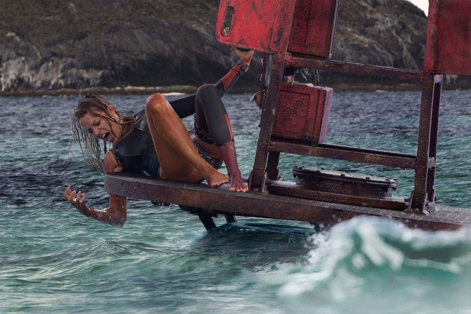 Blake Lively in The Shallows horror buoy