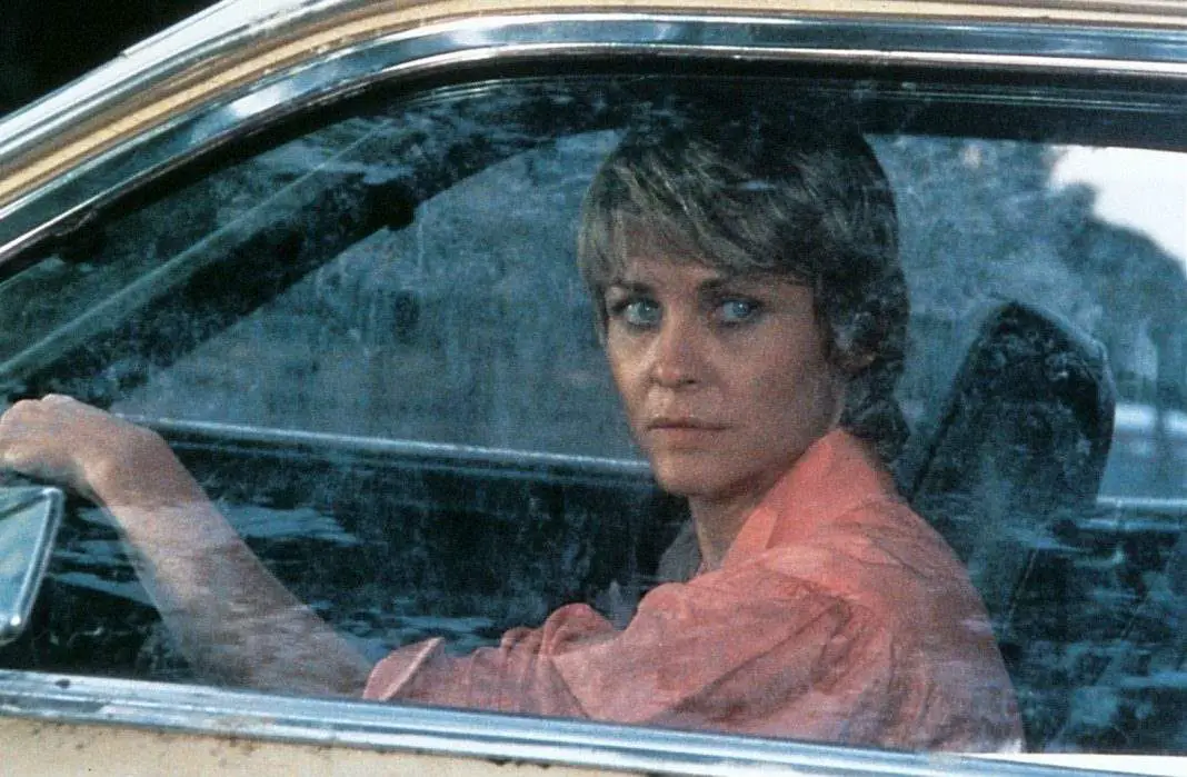 Dee-Wallace-Donna-Cujo-Car