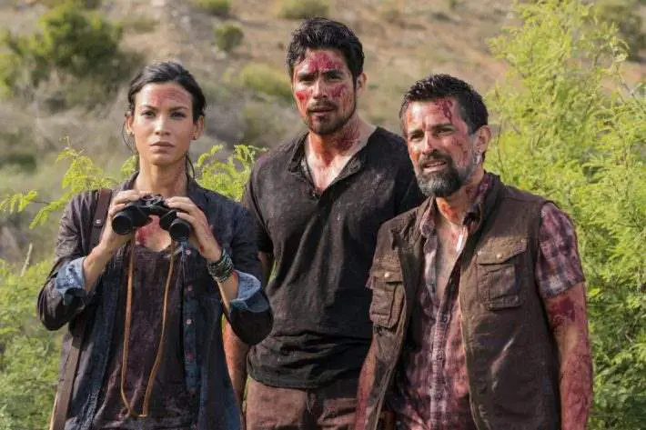 Danay Garcia as Luciana observes from a distance with her fellow survivors in 'Fear the Walking Dead'