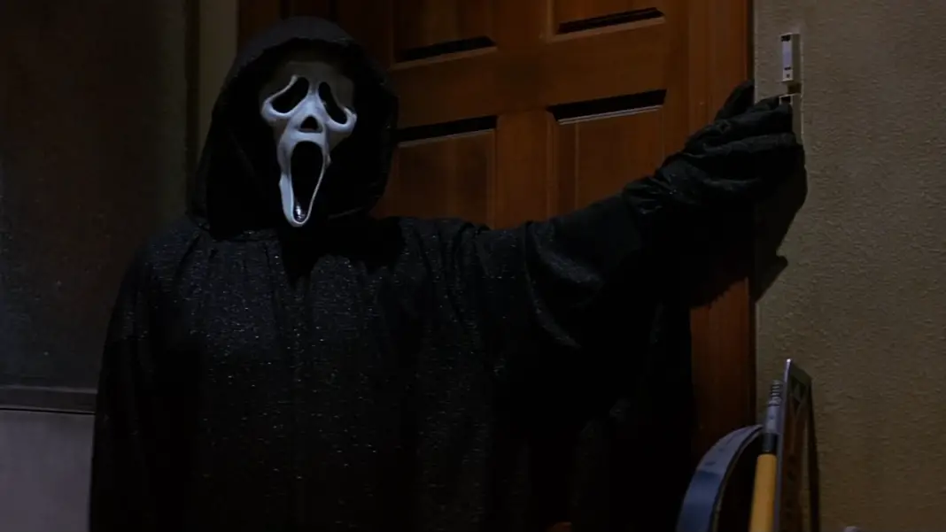 Ghostface stalks Tatum in the garage in Scream