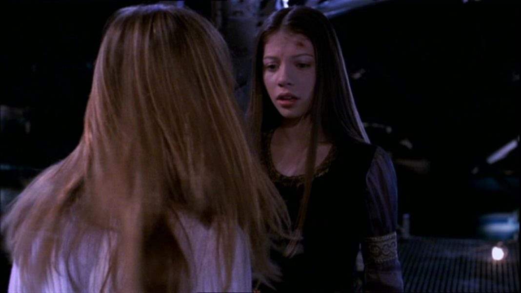Buffy and Dawn in The Gift