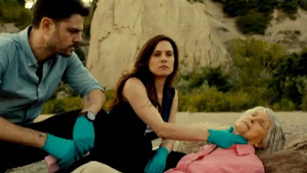 Mary Kills People 2