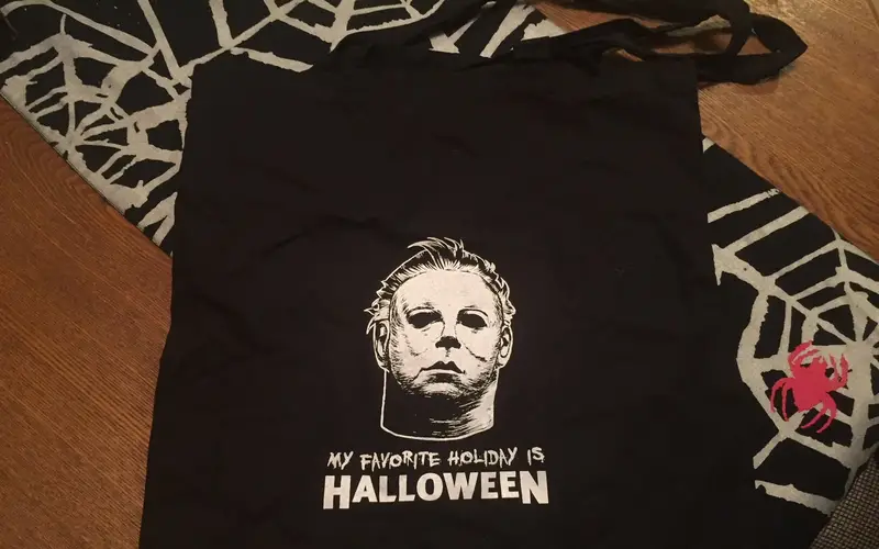 Halloween-tote-bag-in-Creepy-Crate
