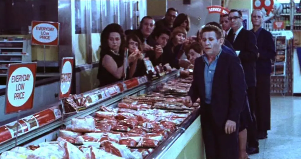 Undead Gather in a super market in Messiah of Evil